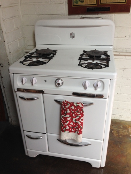 1940s "Classic" High demand fits in most cut outs I like to chrome the top or Back-splash to jazz it up