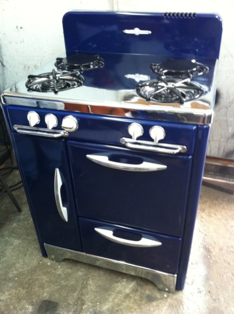 1940s in the ever popular Cobalt Blue 16" W Oven Broiler below storage on left side chrome-top and toe-plate Sassy!